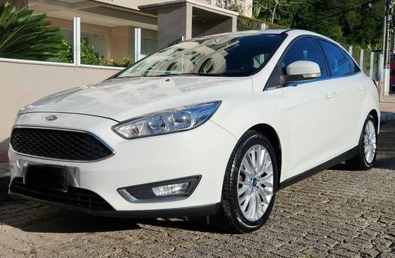 FORD FOCUS 2.0 SE PLUS 16V FLEX 4P POWERSHIFT
